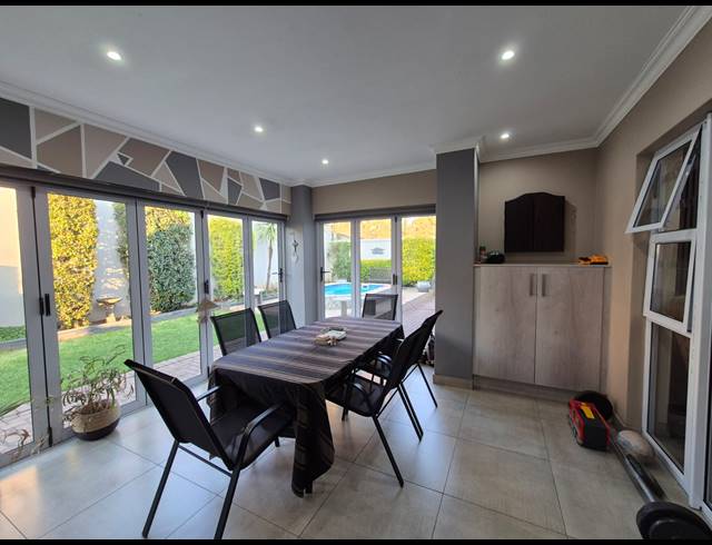 3 BEDROOM TOWNHOUSE FOR SALE IN VANDERBIJLPARK SW 5